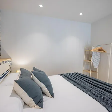 Florit Flats - The Mediterraneo Daire