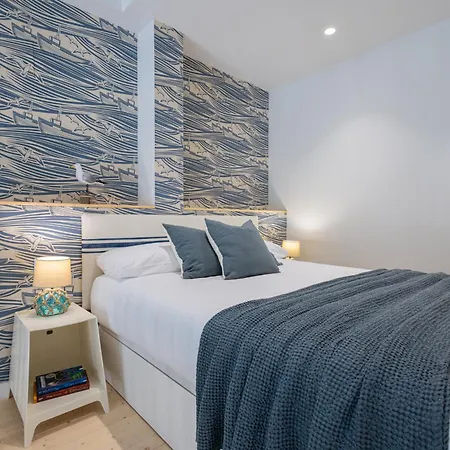 Florit Flats - The Mediterraneo Daire *