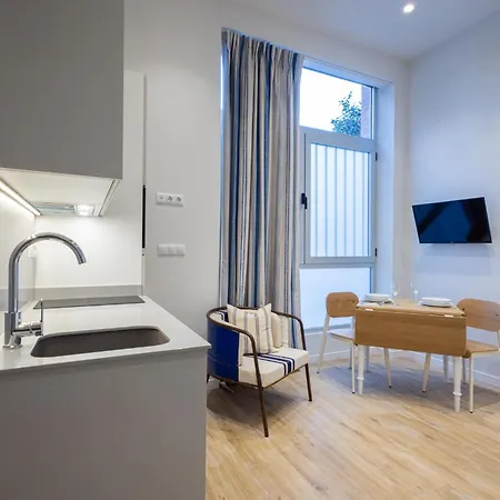 Florit Flats - The Mediterraneo Daire