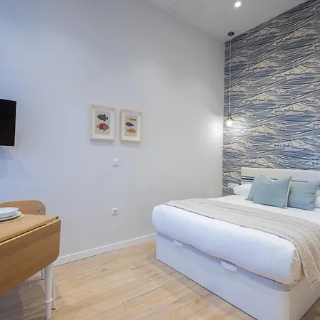 Florit Flats - The Mediterraneo Daire *