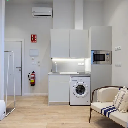 Florit Flats - The Mediterraneo Daire *